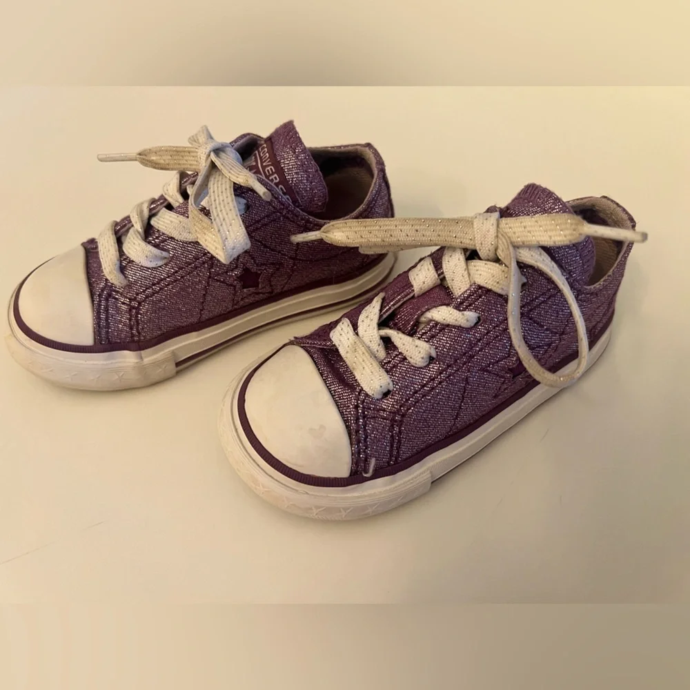 CONVERSE ONE STAR PURPLE GLITTER,  SILVER SPECKLED STRINGS SNEAKERS  INFANTS 6